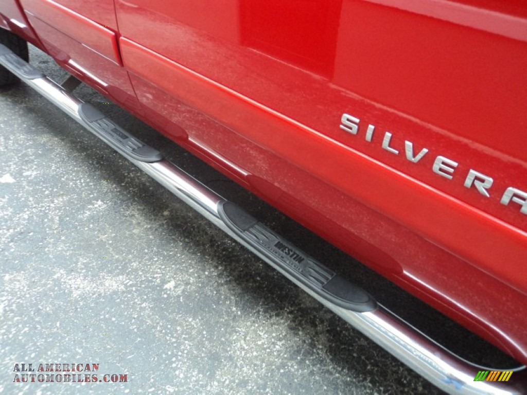 2007 Silverado 1500 LT Extended Cab 4x4 - Victory Red / Light Titanium/Ebony Black photo #24