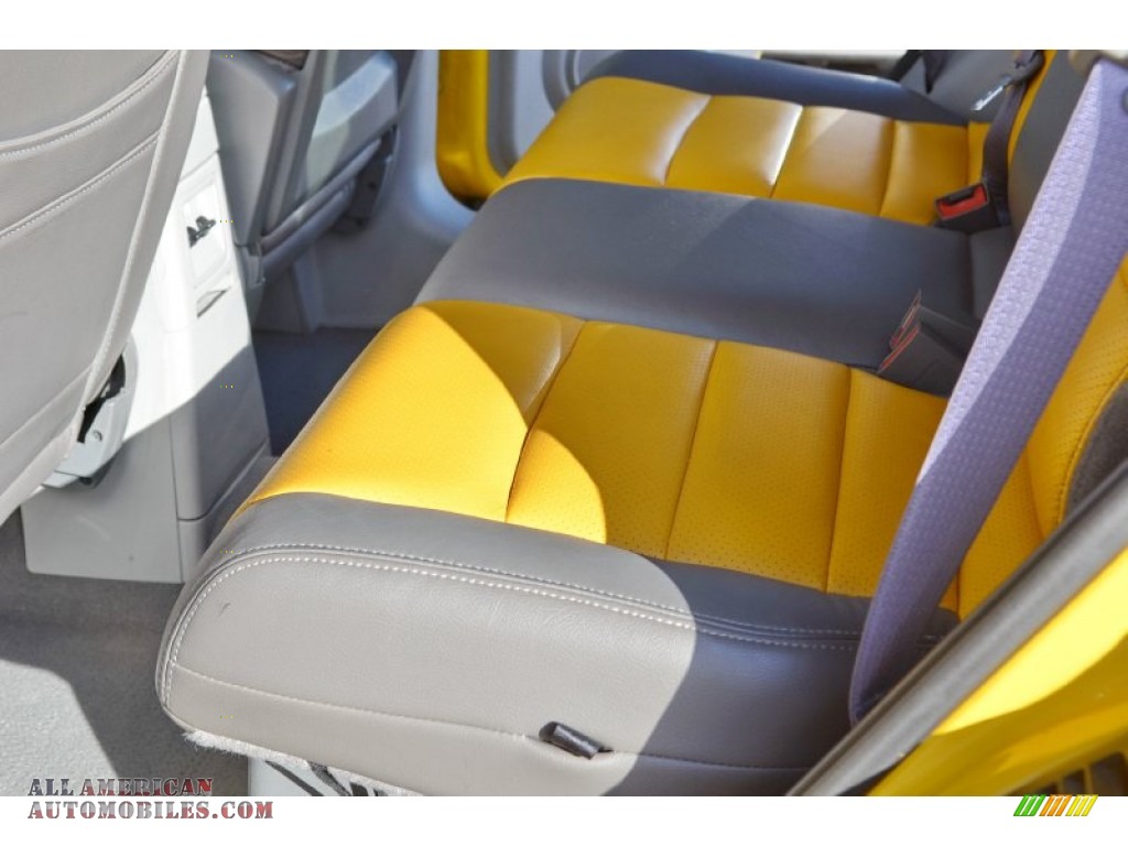 2006 PT Cruiser Touring - Solar Yellow / Pastel Pebble Beige photo #48