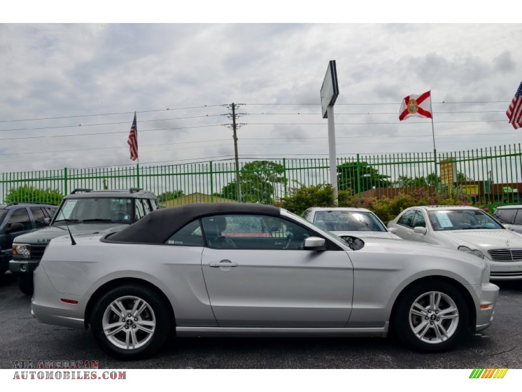 2013 Mustang V6 Premium Convertible - Ingot Silver Metallic / Charcoal Black photo #9