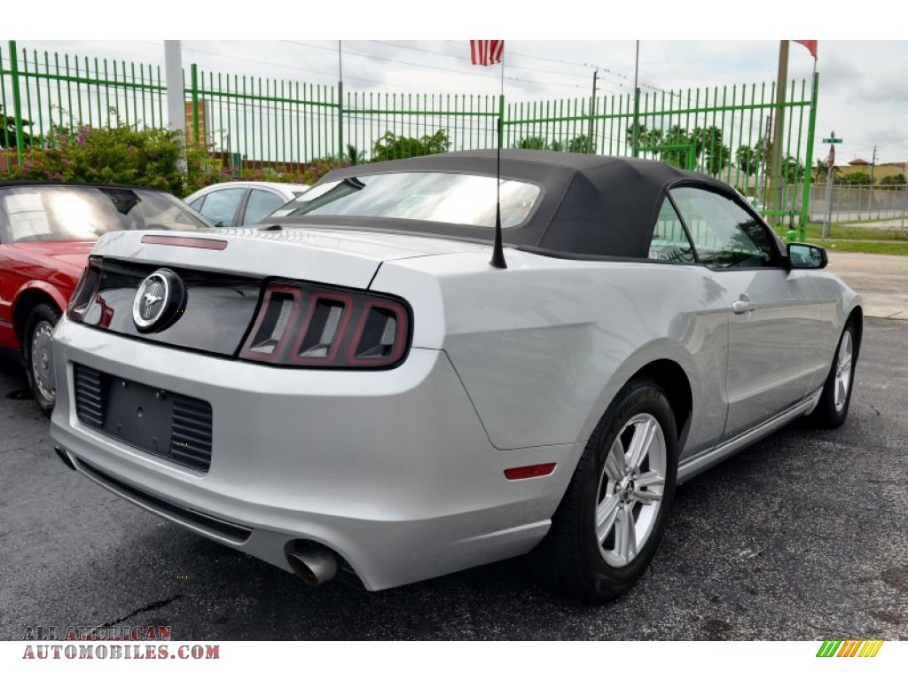 2013 Mustang V6 Premium Convertible - Ingot Silver Metallic / Charcoal Black photo #12