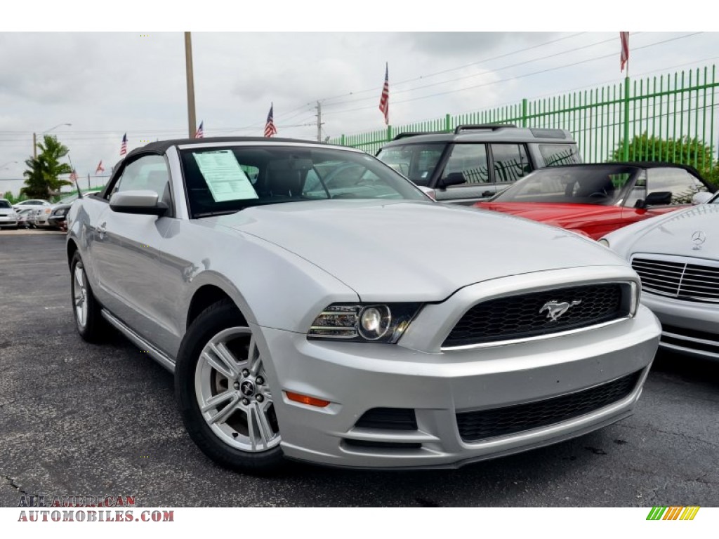 2013 Mustang V6 Premium Convertible - Ingot Silver Metallic / Charcoal Black photo #26