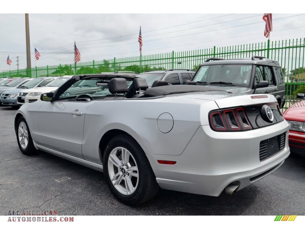 2013 Mustang V6 Premium Convertible - Ingot Silver Metallic / Charcoal Black photo #43