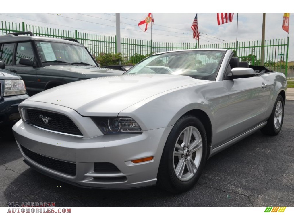 2013 Mustang V6 Premium Convertible - Ingot Silver Metallic / Charcoal Black photo #46