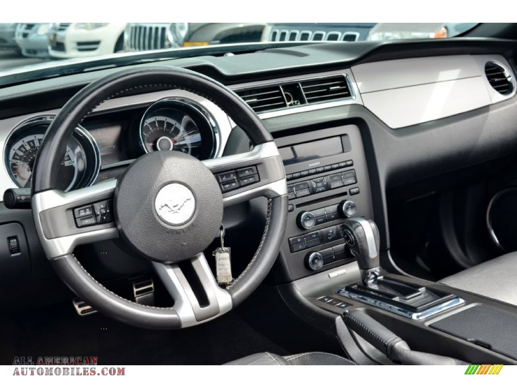 2013 Mustang V6 Premium Convertible - Ingot Silver Metallic / Charcoal Black photo #52