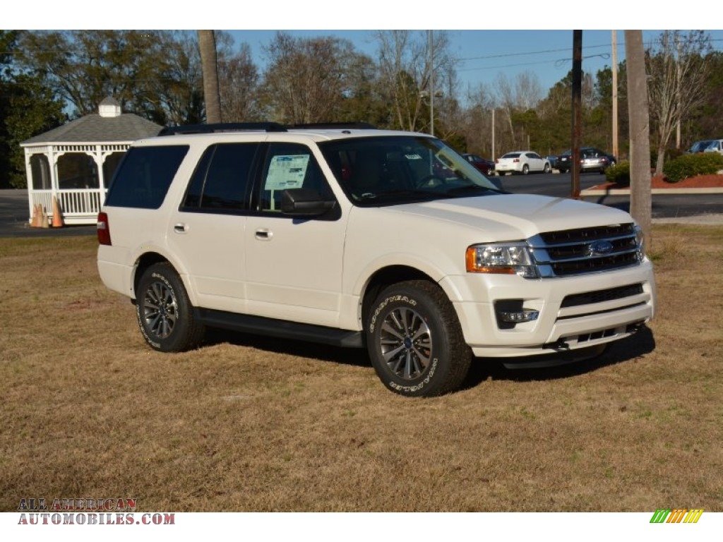 2015 Expedition XLT 4x4 - Oxford White / Dune photo #3