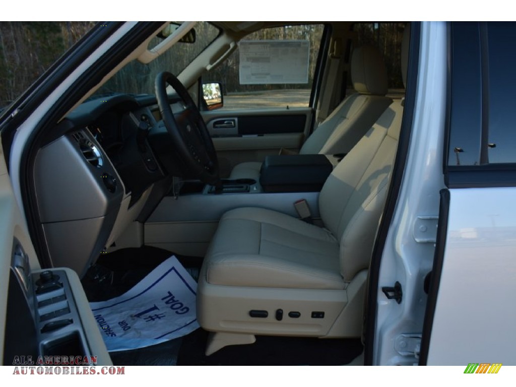 2015 Expedition XLT 4x4 - Oxford White / Dune photo #19