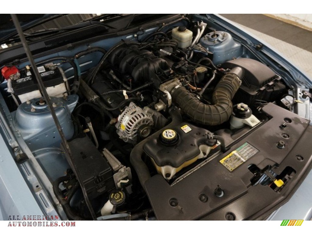 2006 Mustang V6 Premium Convertible - Windveil Blue Metallic / Light Graphite photo #35
