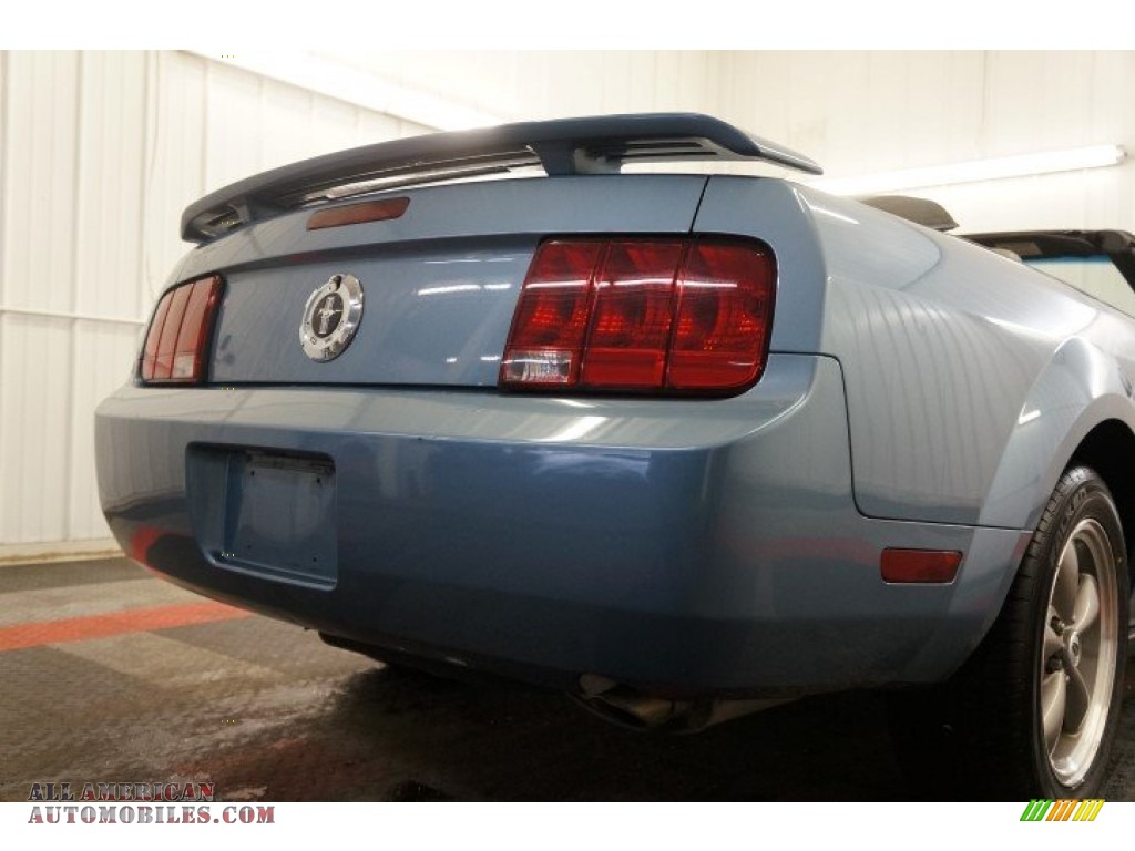 2006 Mustang V6 Premium Convertible - Windveil Blue Metallic / Light Graphite photo #53