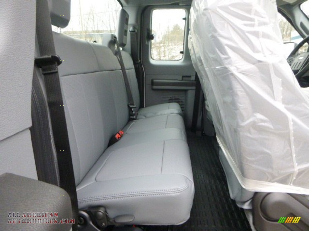 2015 F250 Super Duty XL Super Cab 4x4 - Oxford White / Steel photo #10
