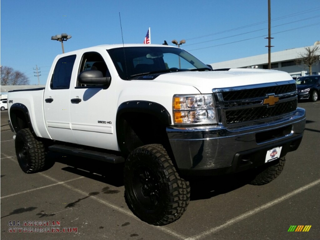 2014 Chevrolet Silverado 2500HD LT Crew Cab 4x4 in Summit White photo
