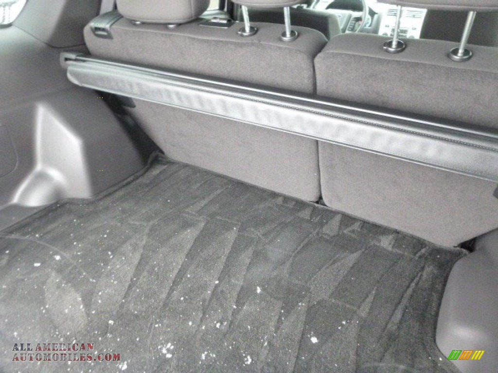 2012 Escape XLT V6 4WD - Ingot Silver Metallic / Charcoal Black photo #5