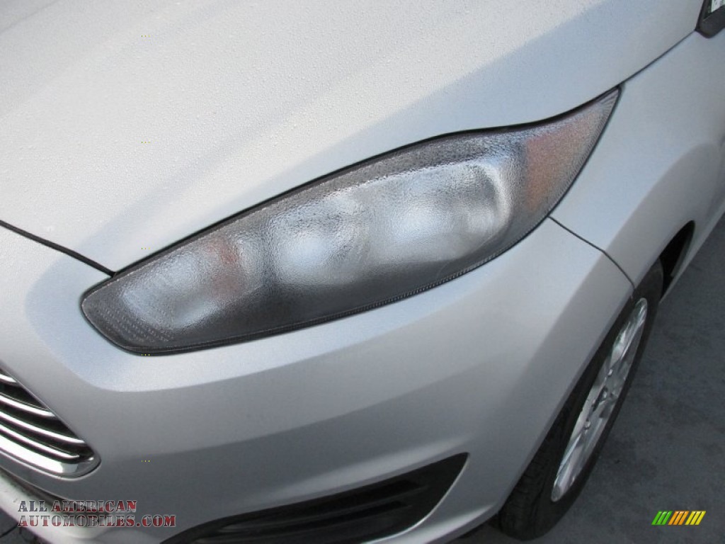 2015 Fiesta SE Hatchback - Ingot Silver Metallic / Charcoal Black photo #9
