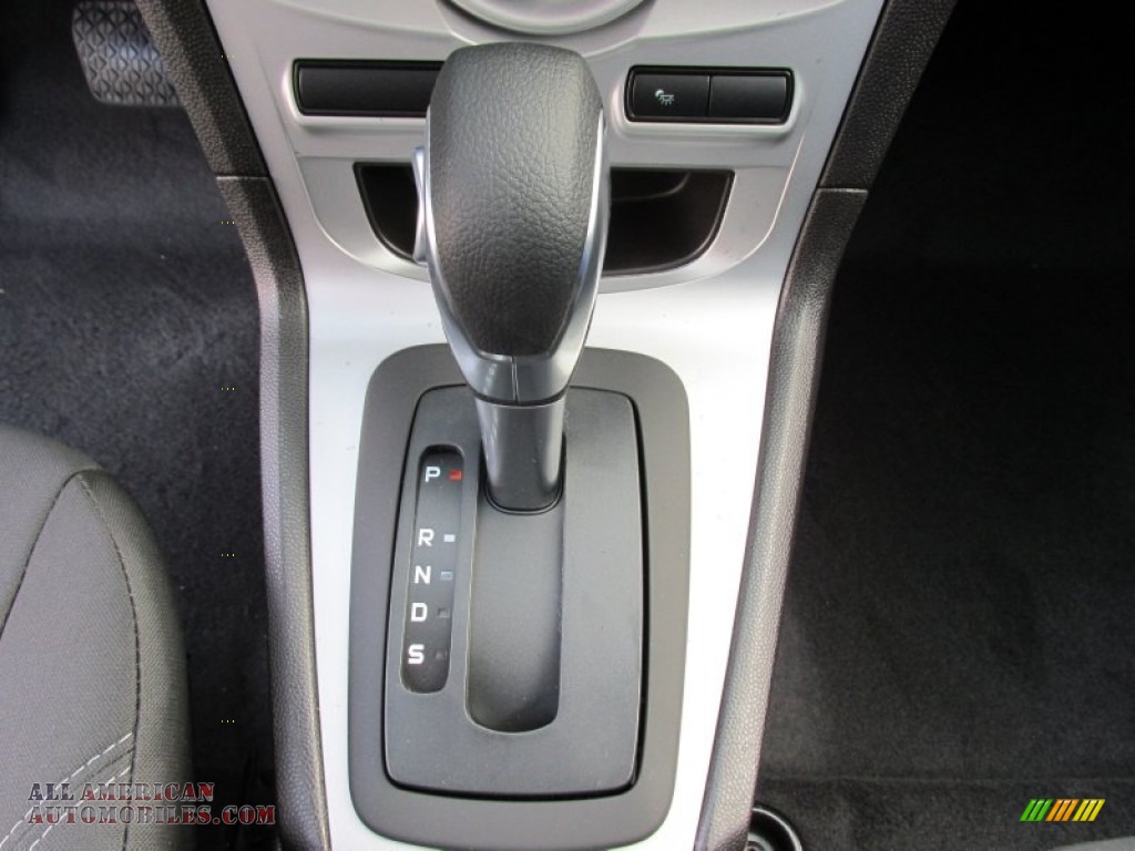 2015 Fiesta SE Hatchback - Ingot Silver Metallic / Charcoal Black photo #29