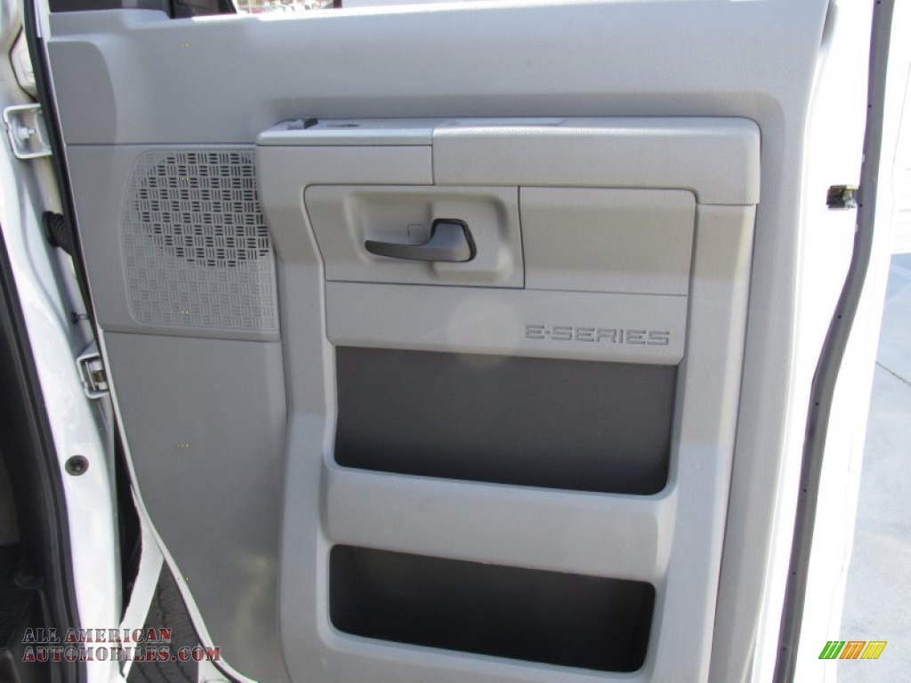 2009 E Series Van E350 Super Duty XL Extended Passenger - Oxford White / Medium Flint photo #23