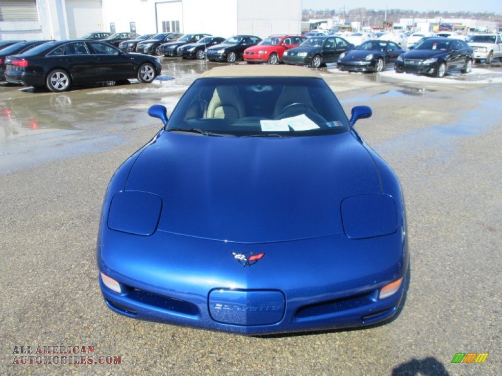 2002 Corvette Convertible - Electron Blue Metallic / Light Oak photo #10