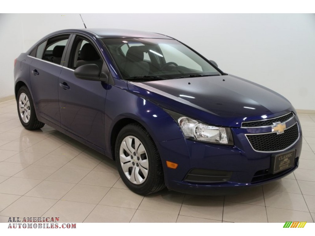 Chevrolet Cruze 2012 седан синий