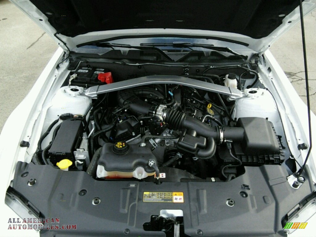 2014 Mustang V6 Premium Convertible - Oxford White / Charcoal Black photo #21