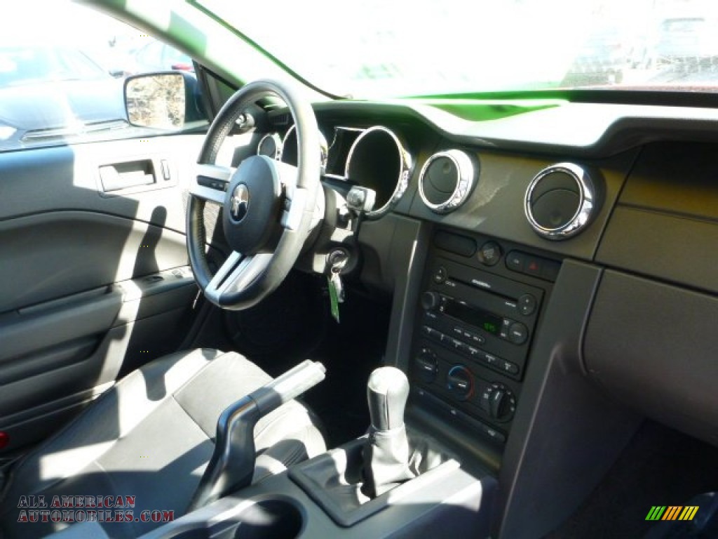 2005 Mustang V6 Premium Convertible - Redfire Metallic / Dark Charcoal photo #7