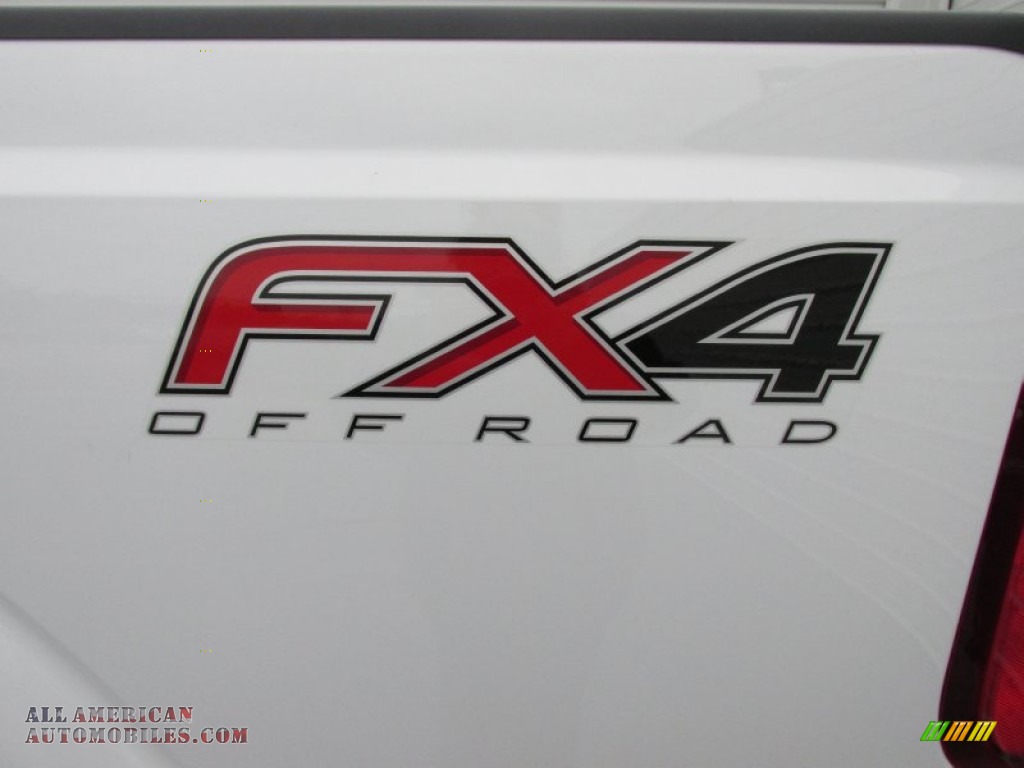 2015 F250 Super Duty XLT Crew Cab 4x4 - Oxford White / Steel photo #18