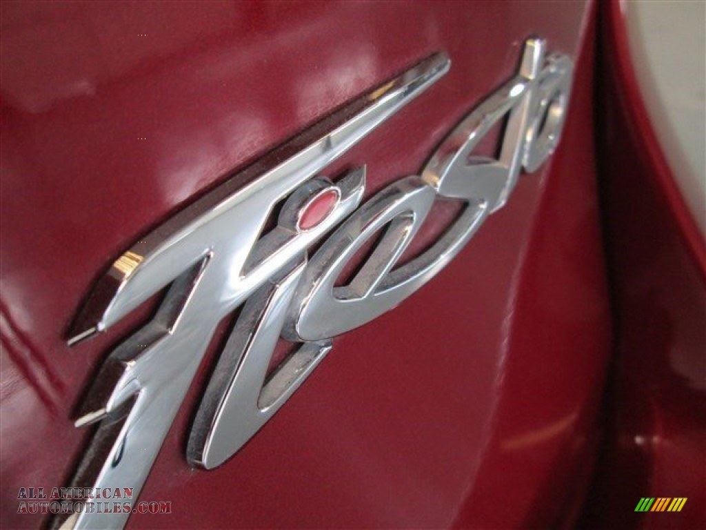 2014 Fiesta SE Sedan - Ruby Red / Charcoal Black photo #6