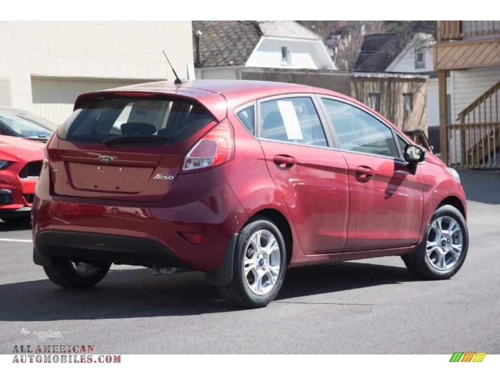 2015 Fiesta SE Hatchback - Ruby Red Metallic / Charcoal Black photo #2