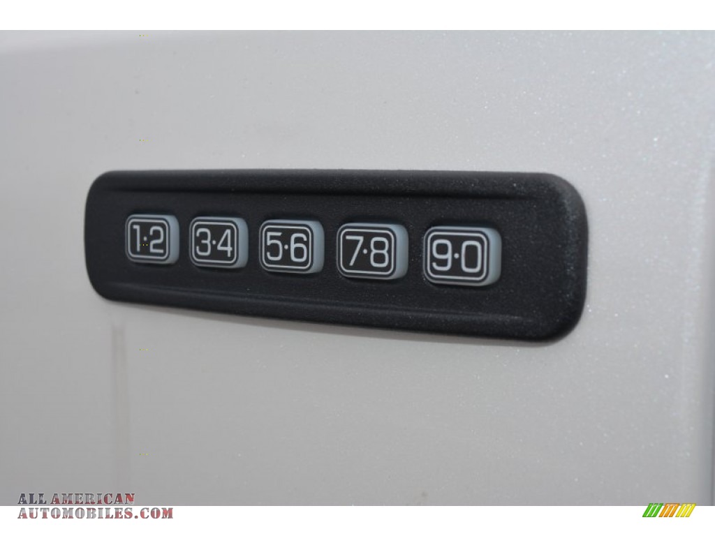 2015 F350 Super Duty Platinum Crew Cab 4x4 - White Platinum / Platinum Pecan photo #12