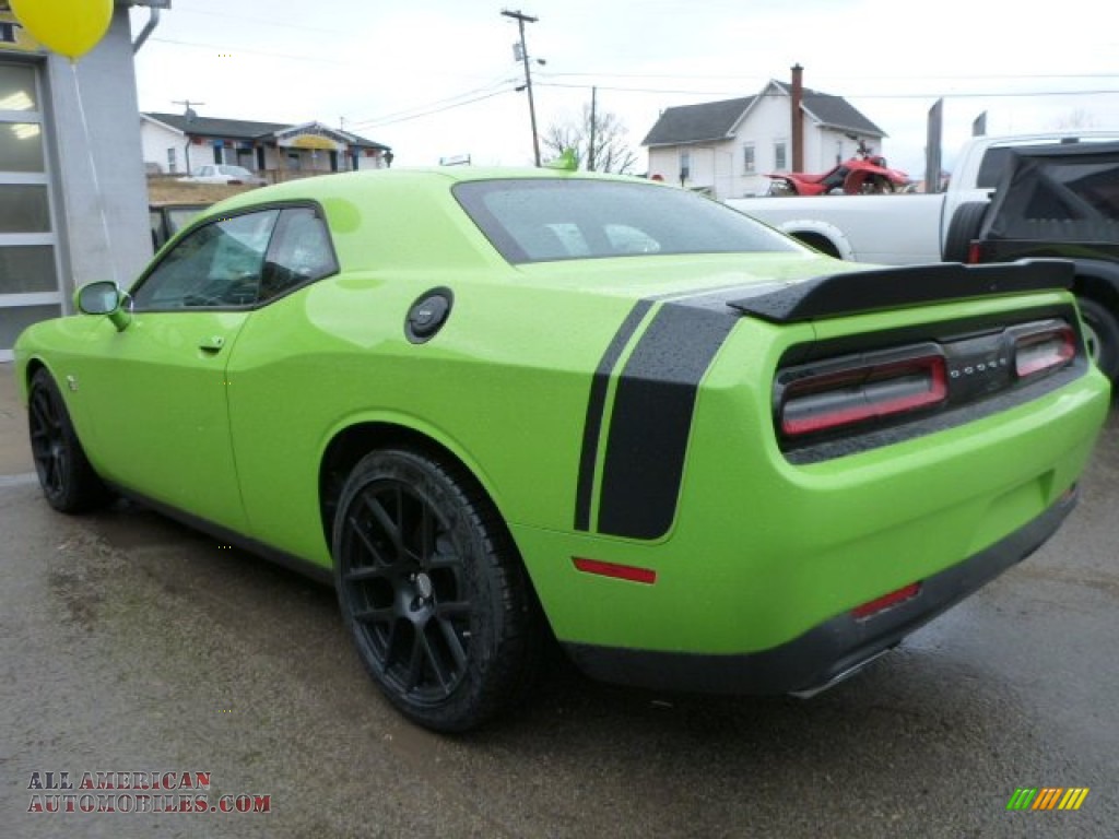 2015 Challenger R/T Scat Pack - Sublime Green Pearl / Black photo #3