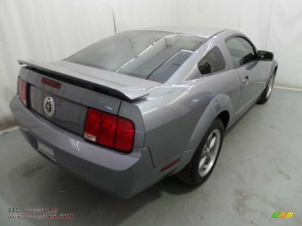 2006 Mustang V6 Premium Coupe - Tungsten Grey Metallic / Black photo #6