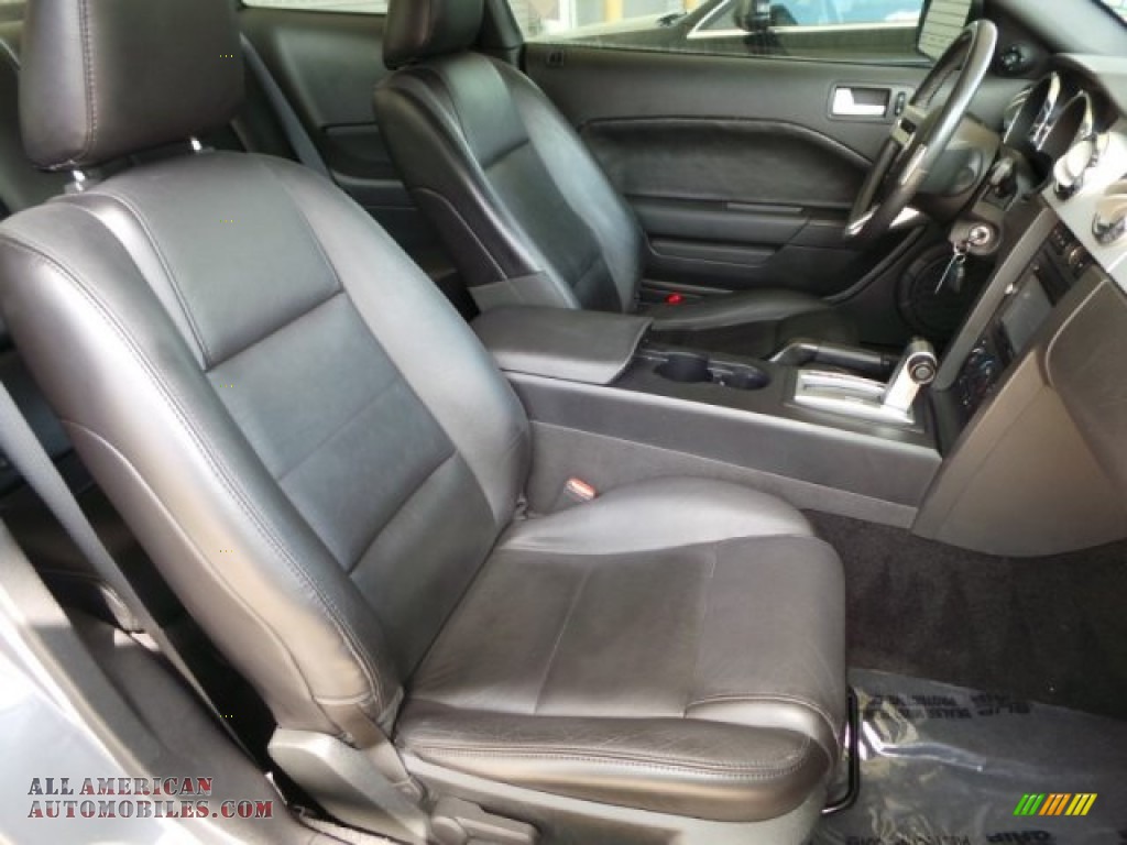2006 Mustang V6 Premium Coupe - Tungsten Grey Metallic / Black photo #27