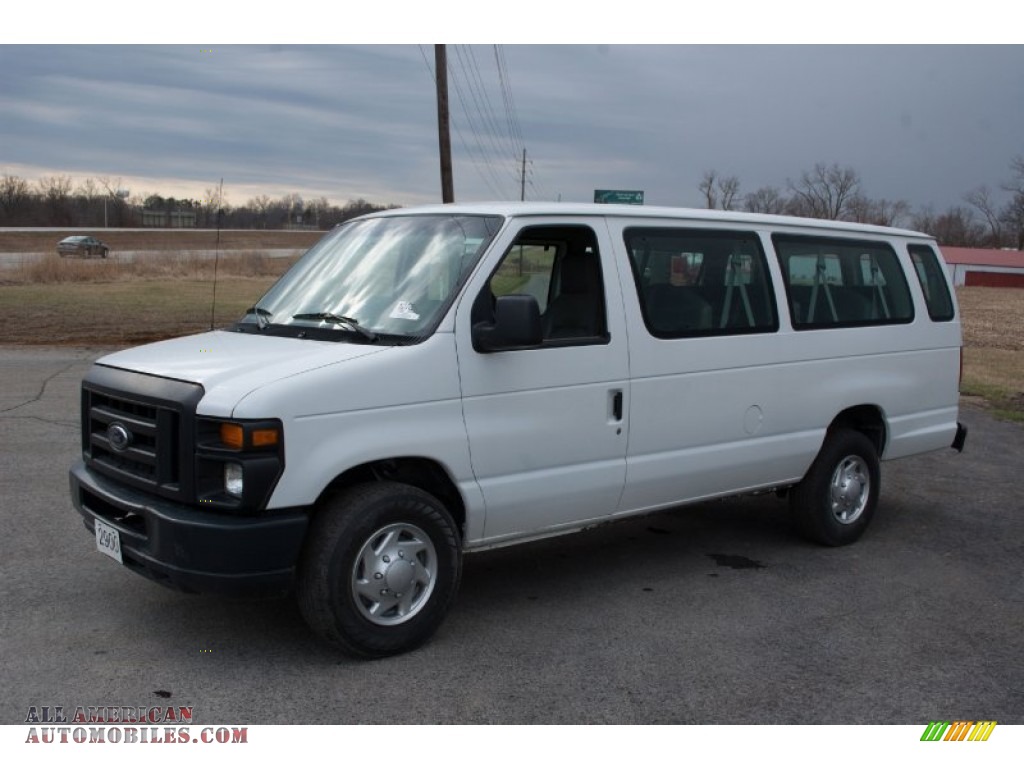 Oxford White / Medium Flint Ford E Series Van E350 XL Extended Passenger