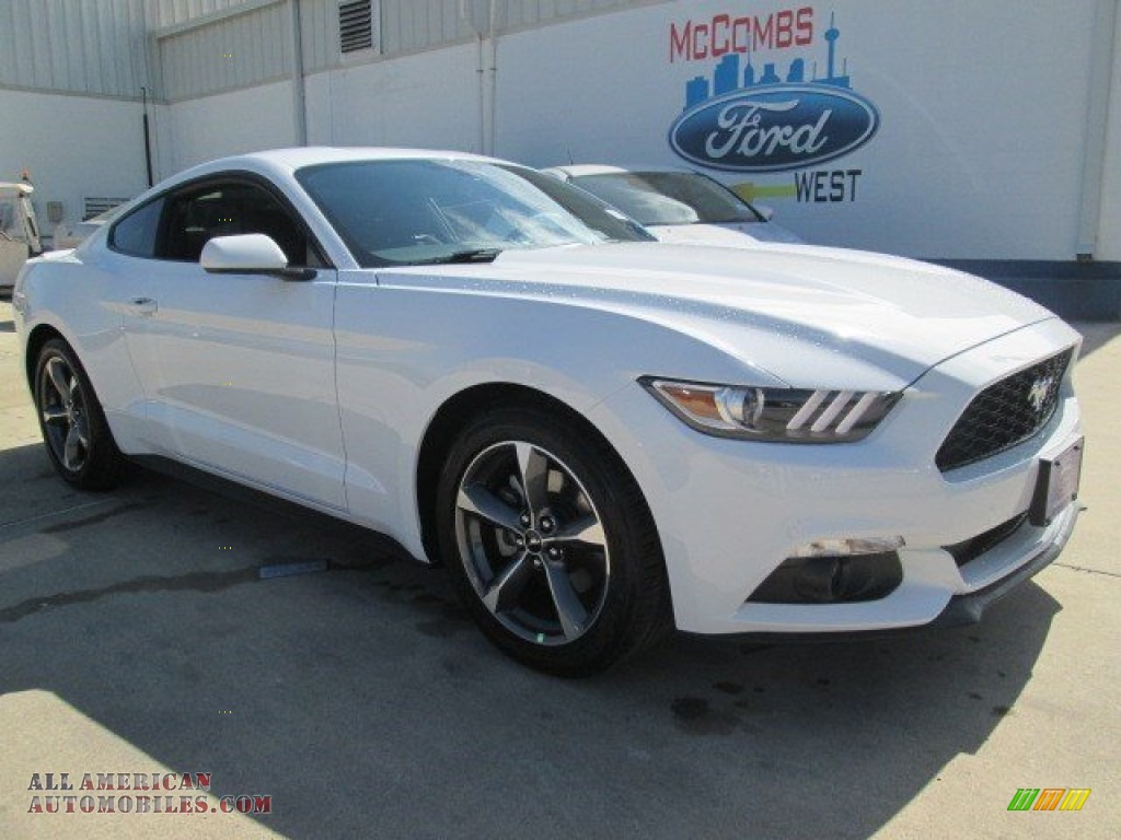 Oxford White / Ebony Ford Mustang V6 Coupe