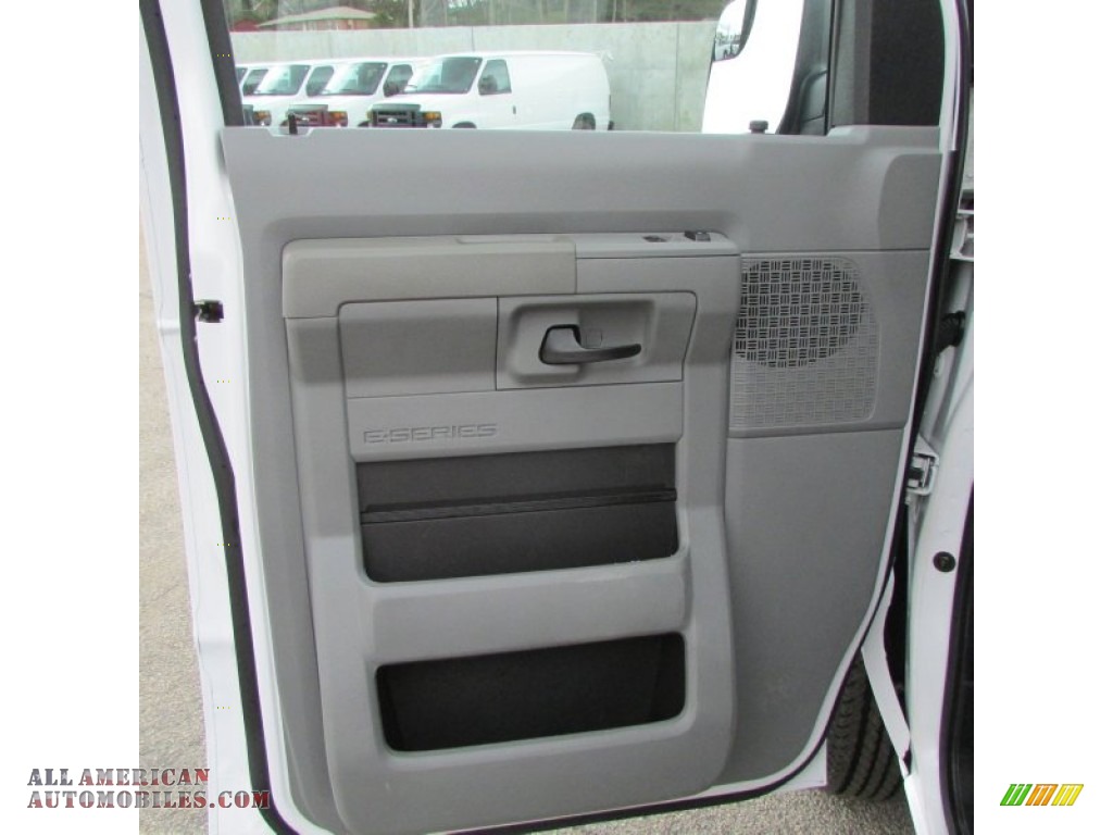 2011 E Series Van E150 Commercial - Oxford White / Medium Flint photo #45