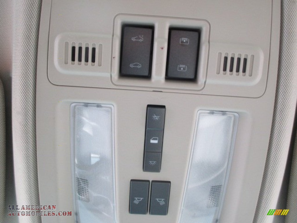 2010 SRX 4 V6 AWD - Platinum Ice Tricoat / Shale/Ebony photo #42