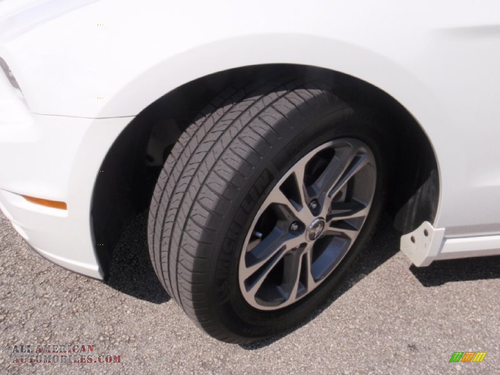 2014 Mustang V6 Premium Convertible - Oxford White / Charcoal Black photo #30