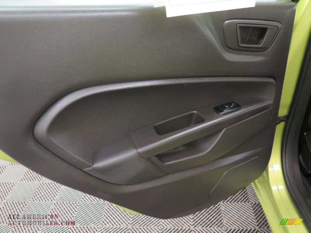 2013 Fiesta Titanium Hatchback - Lime Squeeze / Charcoal Black Leather photo #13