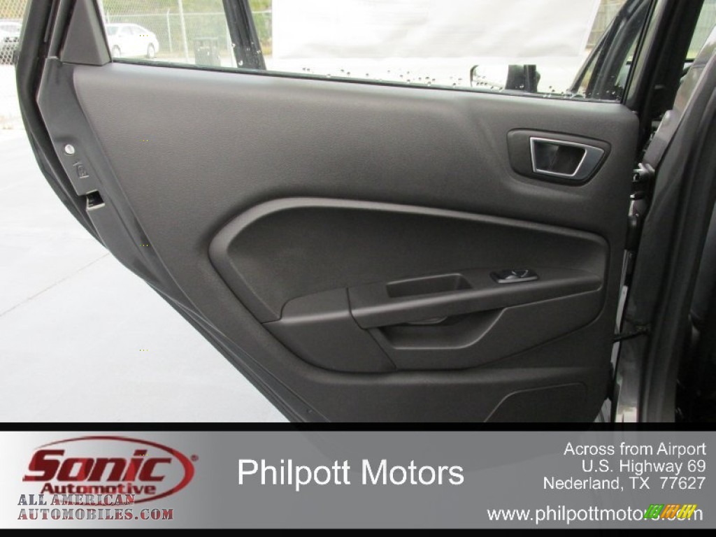 2015 Fiesta SE Hatchback - Magnetic Metallic / Charcoal Black photo #19