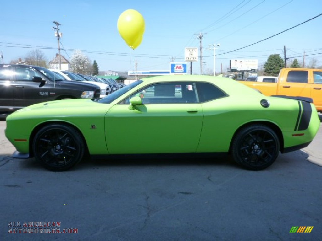 2015 Challenger R/T Scat Pack - Sublime Green Pearl / Black photo #2