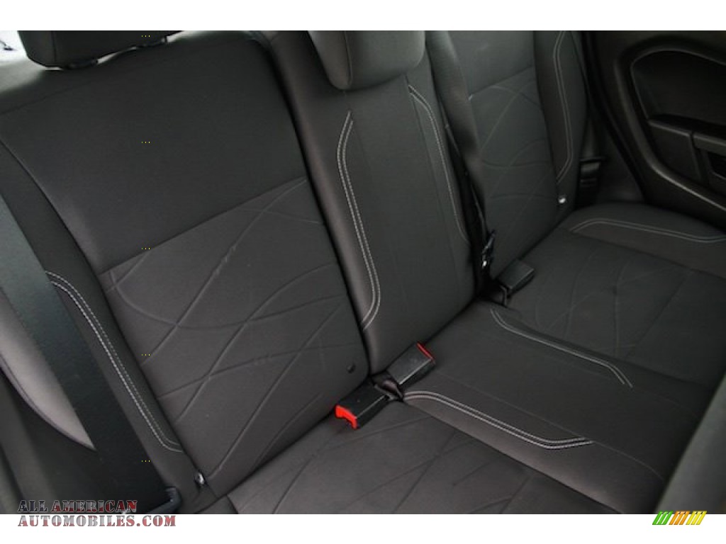 2014 Fiesta SE Hatchback - Oxford White / Charcoal Black photo #16