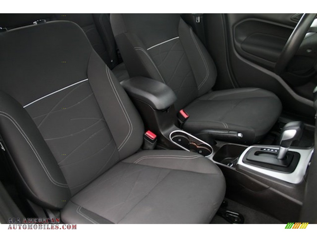 2014 Fiesta SE Hatchback - Oxford White / Charcoal Black photo #19