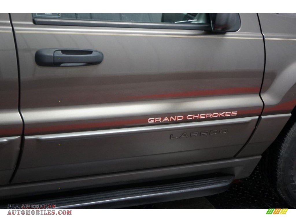 2000 Grand Cherokee Laredo 4x4 - Taupe Frost Metallic / Agate photo #44