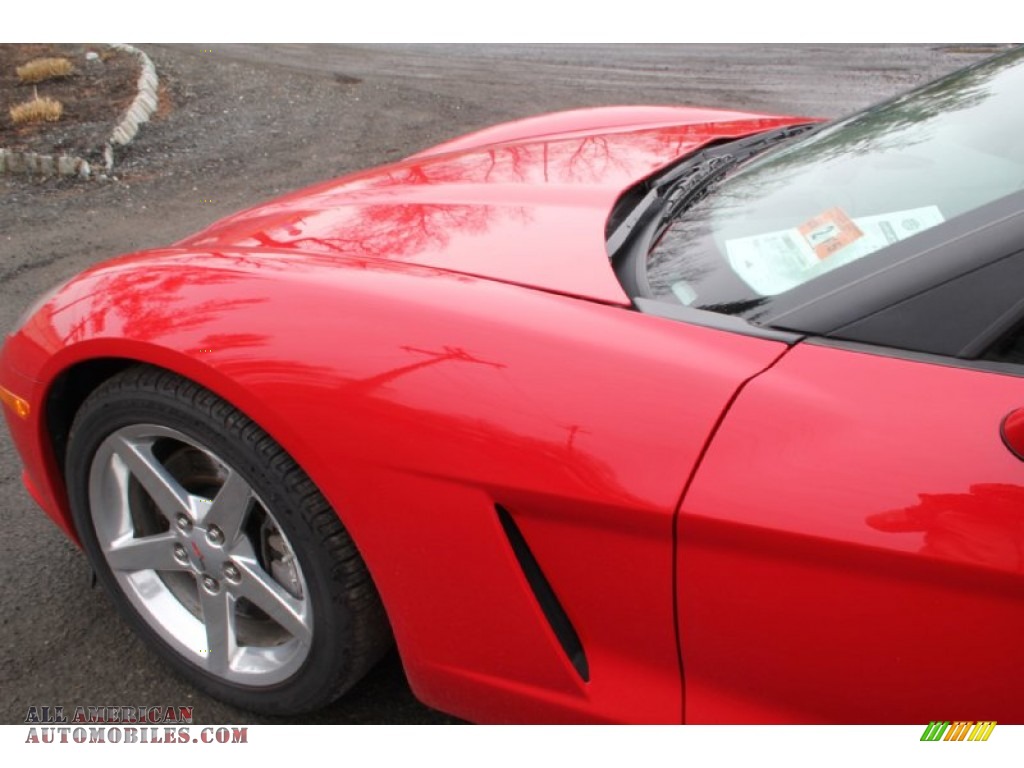 2005 Corvette Coupe - Precision Red / Ebony photo #23