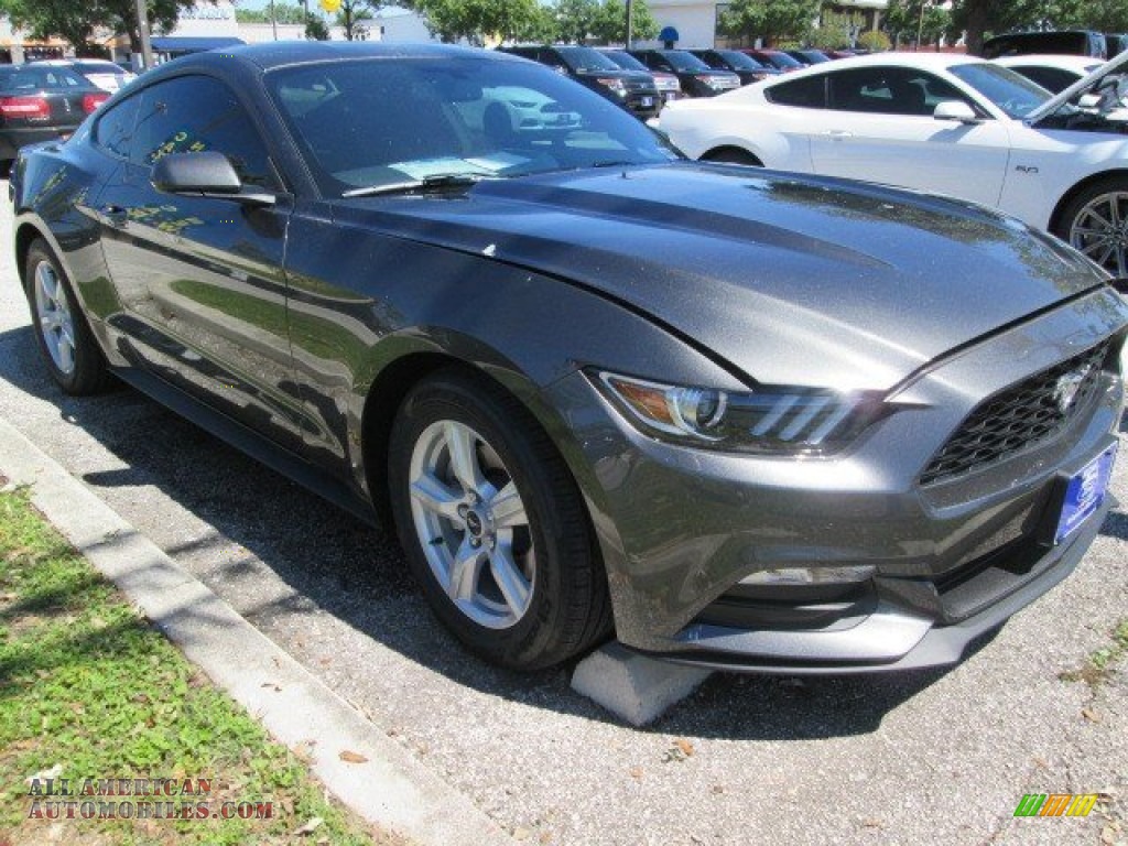 Magnetic Metallic / Ebony Ford Mustang V6 Coupe