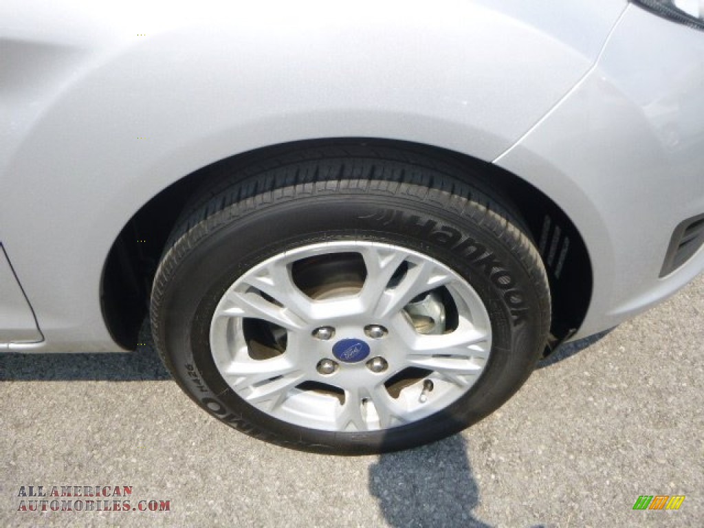 2014 Fiesta SE Sedan - Ingot Silver / Medium Light Stone photo #9