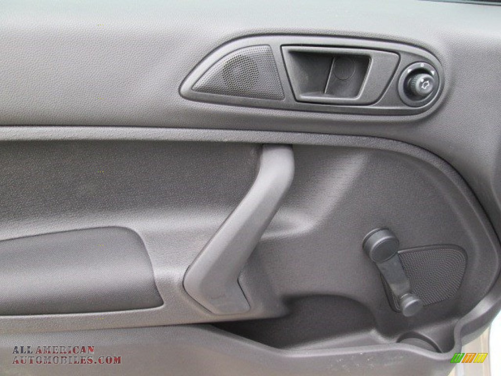 2015 Fiesta S Sedan - Ingot Silver Metallic / Charcoal Black photo #26