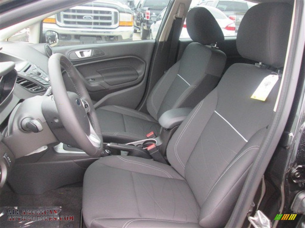 2014 Fiesta SE Hatchback - Tuxedo Black / Charcoal Black photo #9
