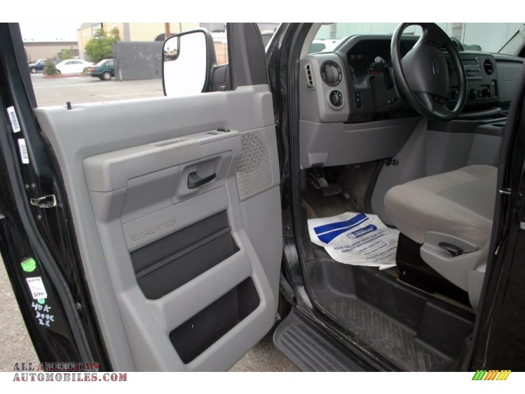 2013 E Series Van E350 XLT Extended Passenger - Black / Medium Flint photo #14