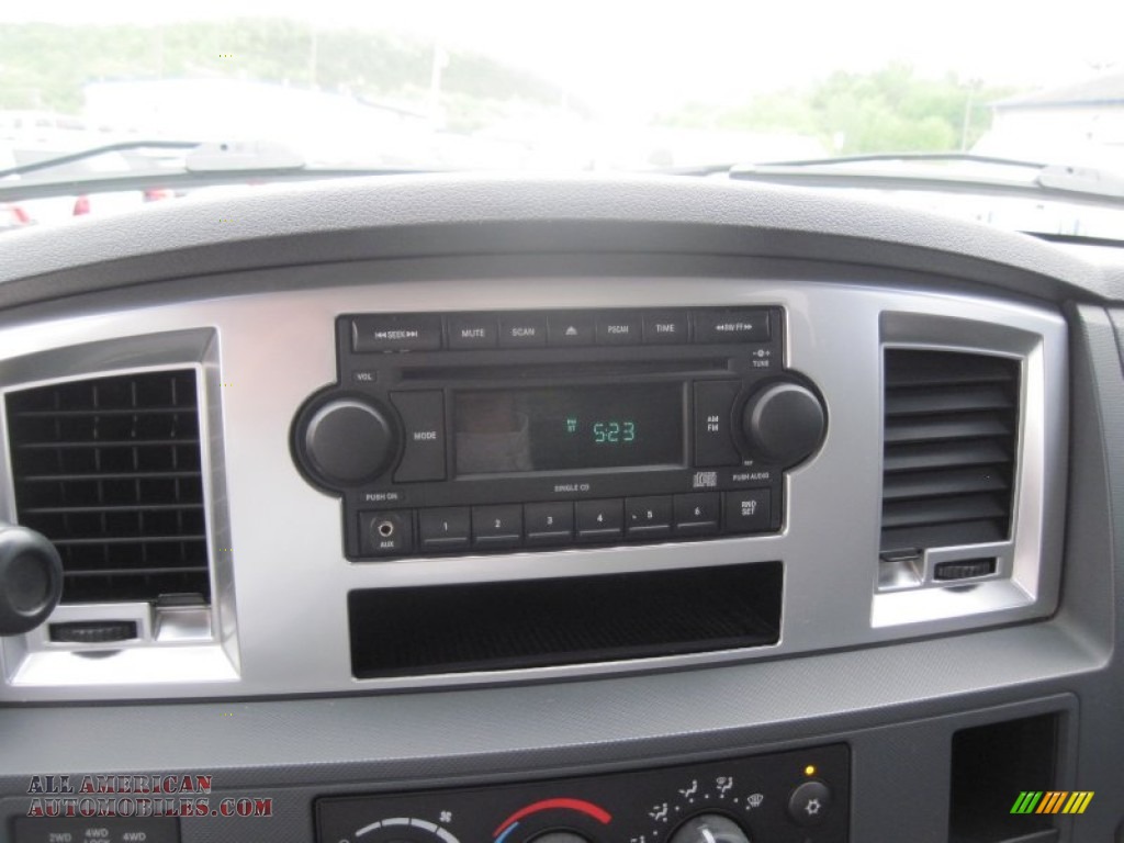 2008 Ram 2500 SLT Quad Cab 4x4 - Brilliant Black Crystal Pearl / Medium Slate Gray photo #33