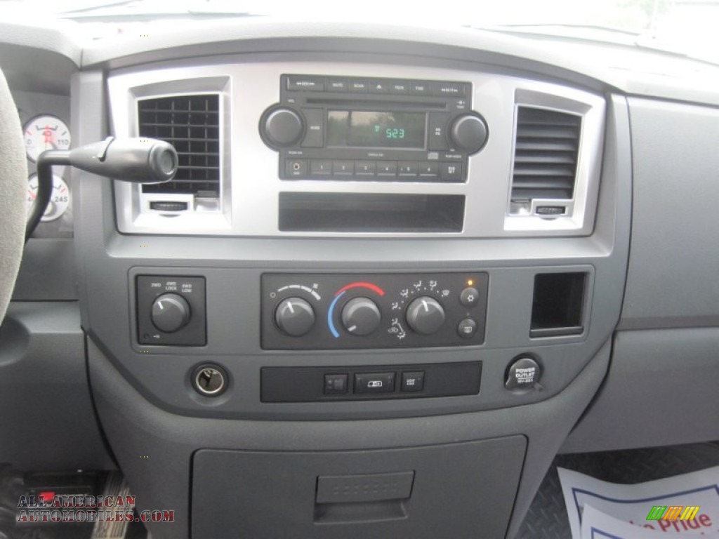 2008 Ram 2500 SLT Quad Cab 4x4 - Brilliant Black Crystal Pearl / Medium Slate Gray photo #34