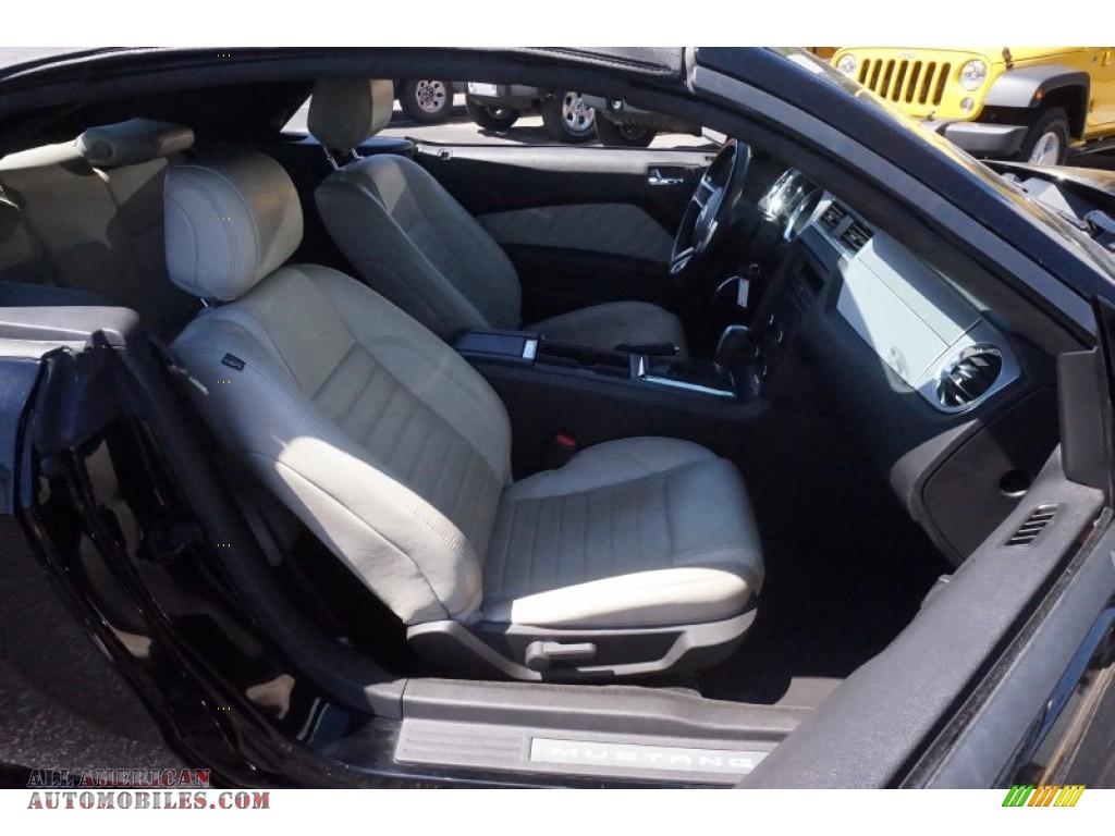 2014 Mustang V6 Premium Convertible - Black / Medium Stone photo #18