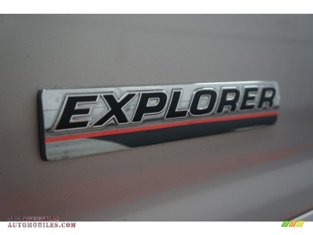 2007 Explorer Limited 4x4 - Silver Birch Metallic / Black photo #69